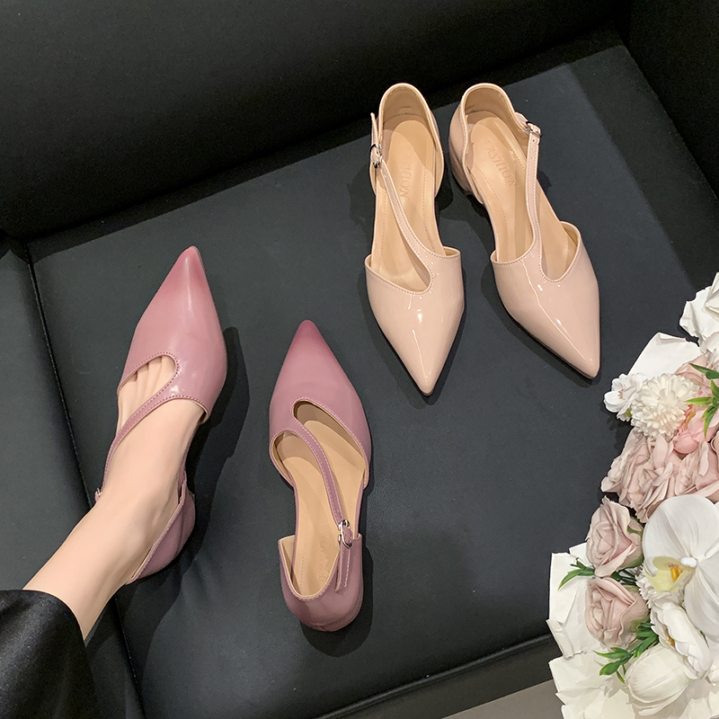 Francuskie sandały z ostrym cz – Pump Heel Block recenzja i cena
