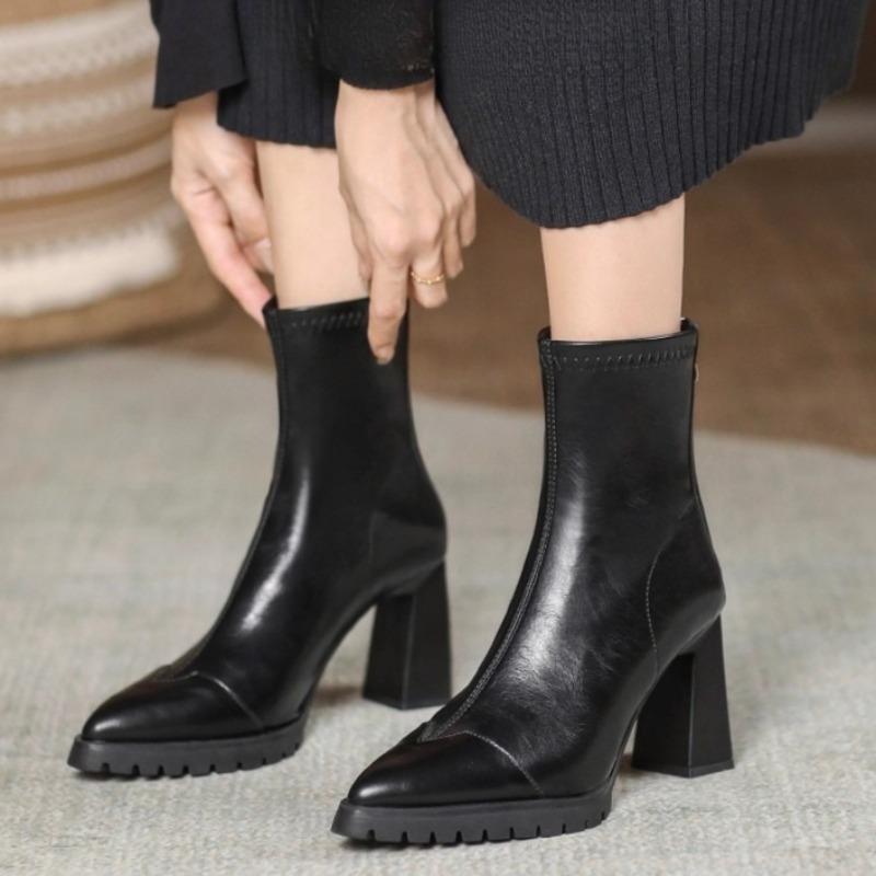Szpiczaste botki francuskie, o – Pump Heel Block recenzja i cena