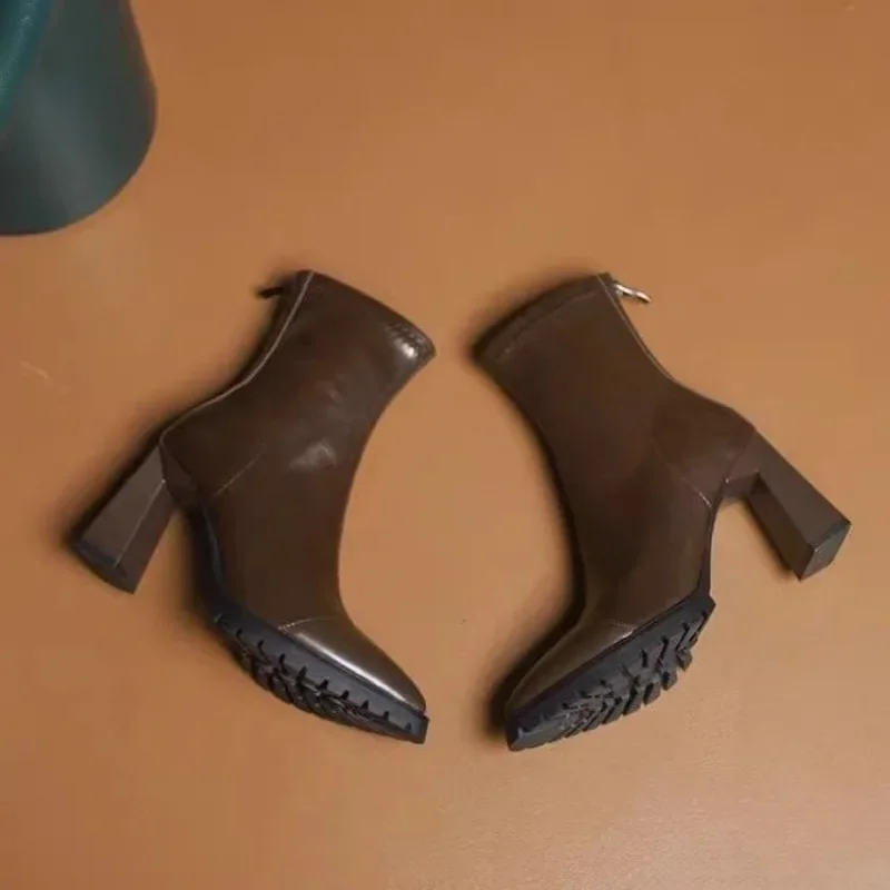 Szpiczaste botki francuskie, o – Pump Heel Block recenzja i cena